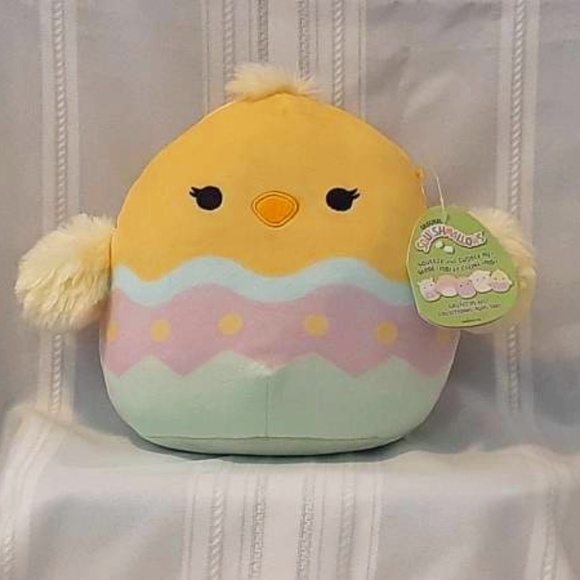 BNWT 8” Aimee the Easter Chick Squishmallow - Picture 1 of 4